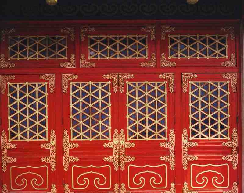 The details of the building are beautifully and gracefully patterned in Chinese national style