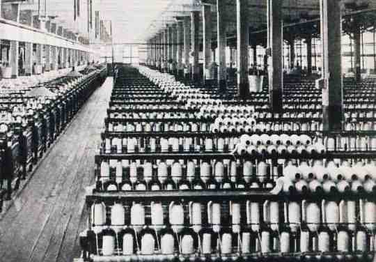 An old photo of the mill shows that the mill was well-organized and ready for the development of Shanghai's wool spinning industry